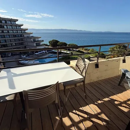 アパート Sea View On The Golf Course アジャクシオ